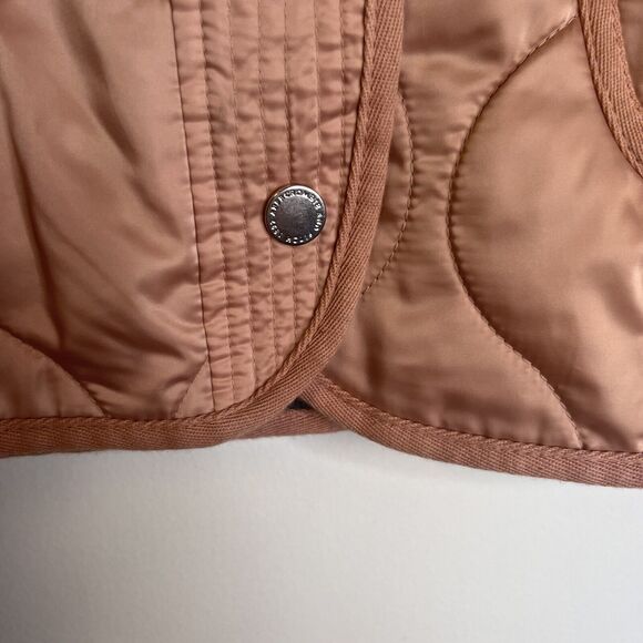 Abercrombie Fitch Pink Satin Quilted Bomber Jacket Fleece Lined size small - Picture 2 of 8